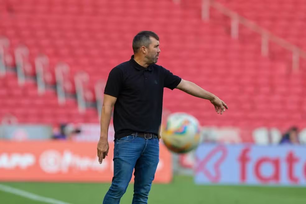 Coudet confiante em mais reforços