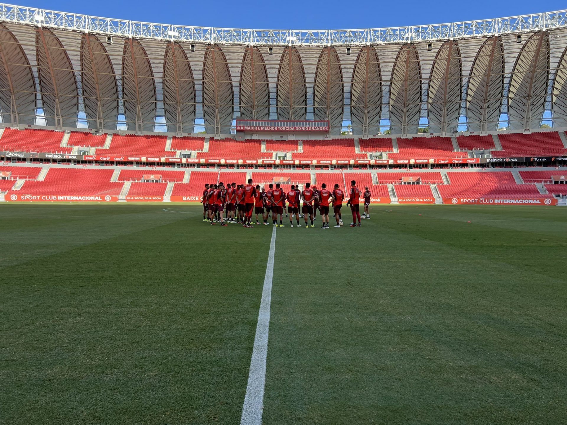 Inter Estuda Novas Contratações E Avalia A Situação De Roberto Renan ...