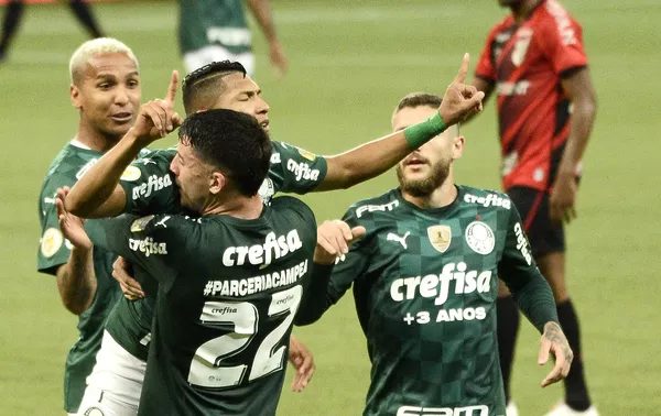 Situação do Atacante no Mercado ex-palmeiras