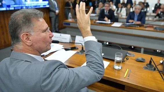 Polêmica com o VAR