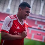 Braian Aguirre em sua chegada ao Inter. Foto: Ricardo Duarte/SCI