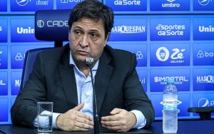 Alberto Guerra, presidente do Grêmio, comentou sobre o Internacional. Foto: Maxi Franzoi/AGIF