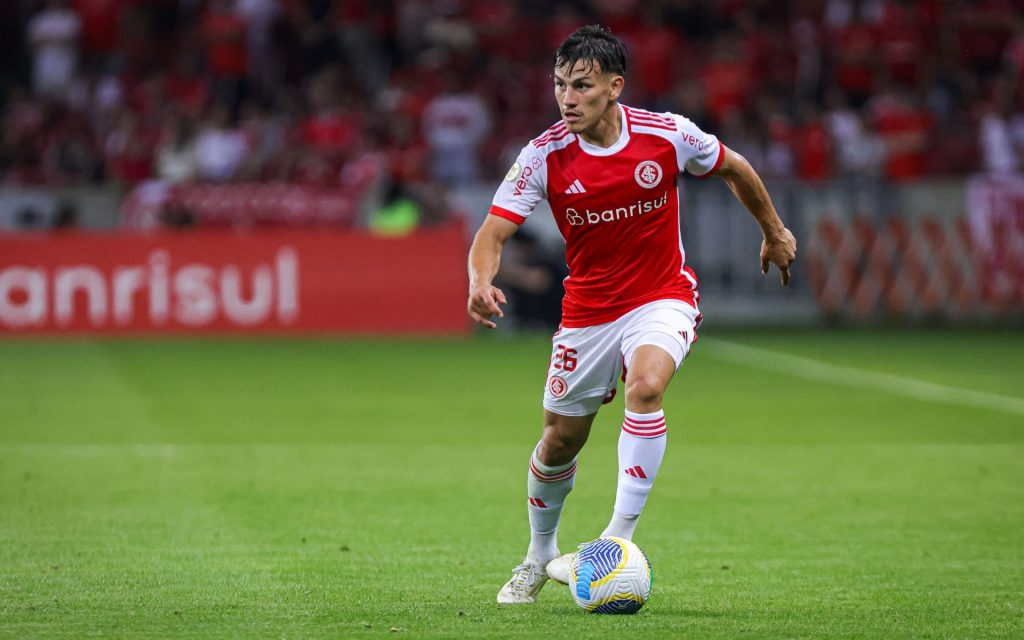 Bernabei, do Internacional. Foto: Maxi Franzoi/AGIF