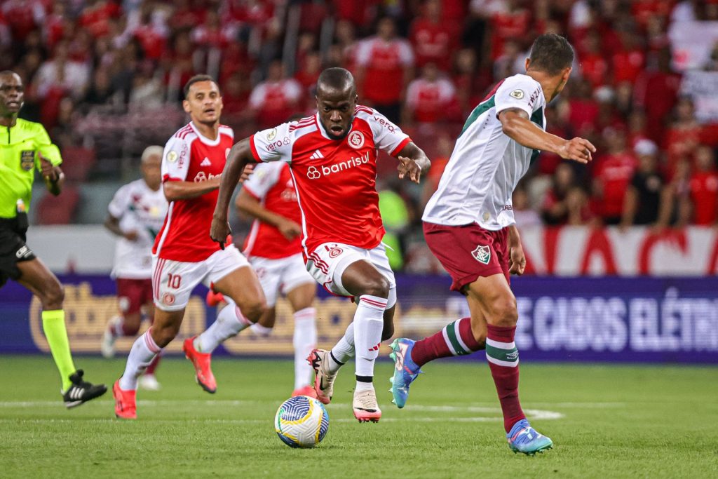 Equatoriano será titular. Foto: Maxi Franzoi/AGIF