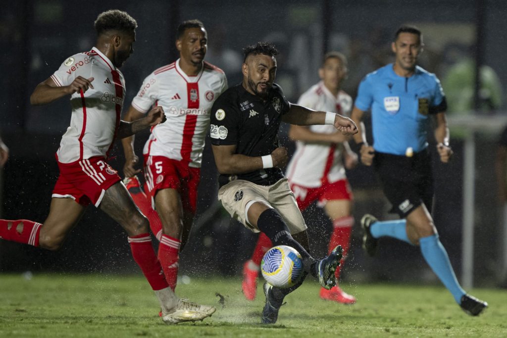 Colorado venceu o Vasco. Foto: Jorge Rodrigues/AGIF
