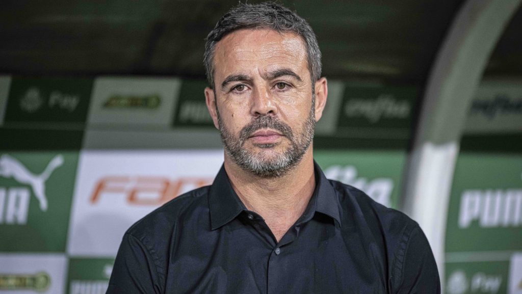 Artur Jorge citou o Internacional. Foto: Anderson Lira/IMAGO/Fotoarena