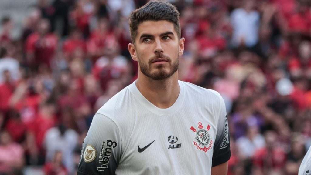 Pedro Raul pode pintar no Internacional. Foto: Robson Mafra/AGIF
