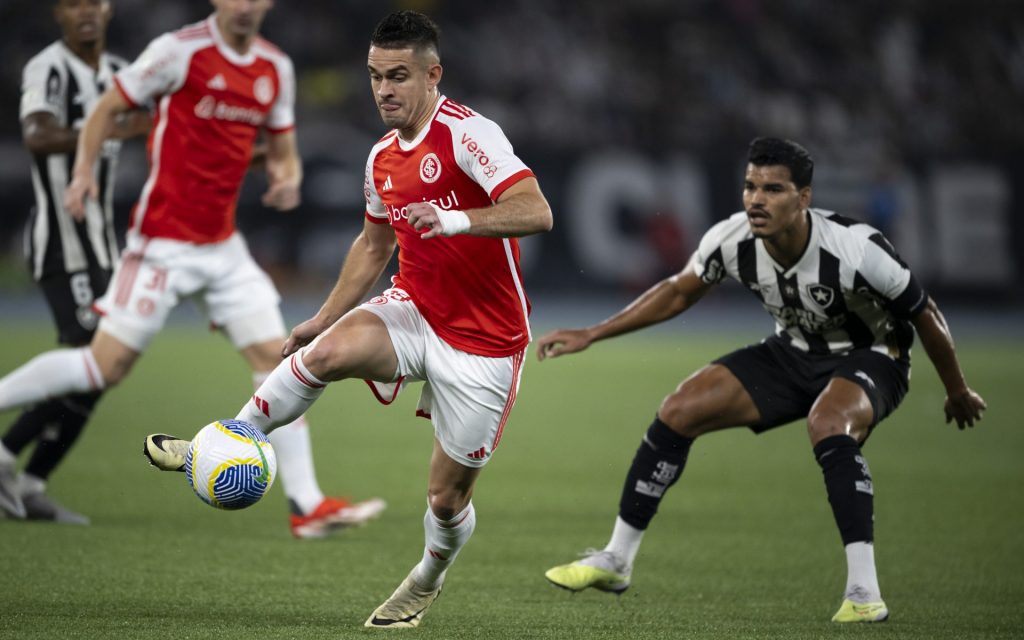 Inter volta a enfrentar o Botafogo. Foto: Jorge Rodrigues/AGIF