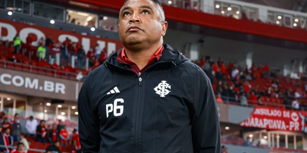 Roger Machado, do Internacional. Foto: Maxi Franzoi/AGIF