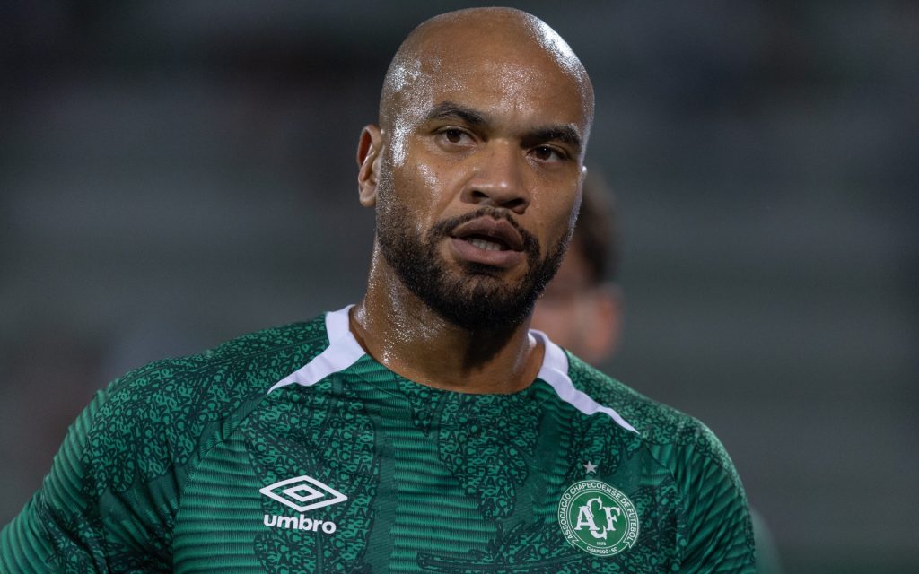 Zagueiro defendeu a Chapecoense em 2024. Foto: Liamara Polli/AGIF