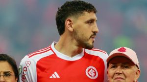Rogel, do Internacional. Foto: Luiz Erbes/AGIF