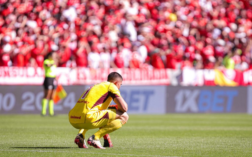 Goleiro foi criticado. Foto: Maxi Franzoi/AGIF