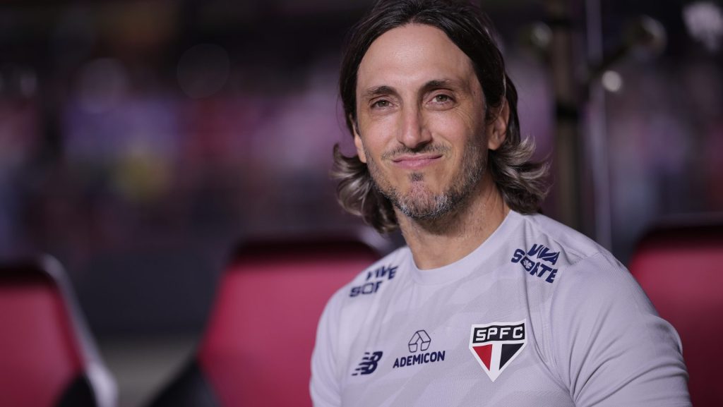 Luis Zubeldía, técnico do São Paulo. Foto: Ettore Chiereguini/AGIF