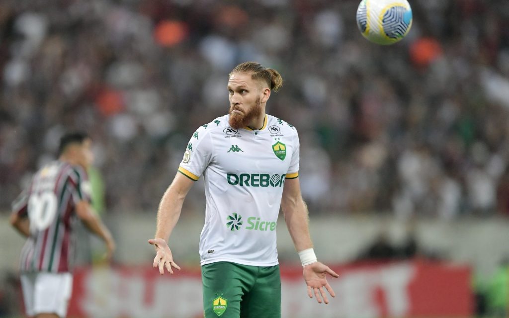 Centroavante foi alvo do Inter. Foto: Thiago Ribeiro/AGIF