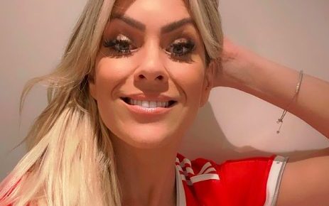 Jornalista é torcedora do Internacional. Foto: Arquivo pessoal Renafa Fan/Instagram