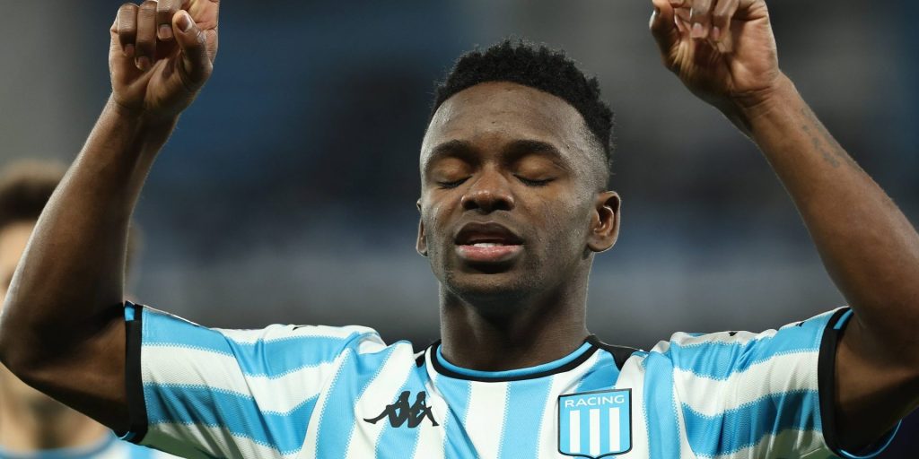 Johan Carbonero, do Racing. Foto: IMAGO/PHOTOxPHOTO