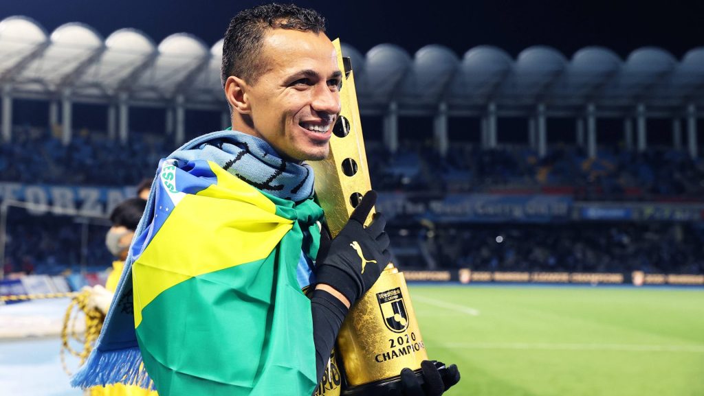 Leandro Damião pode voltar ao Internacional. Foto: IMAGO/AFLOSPORT