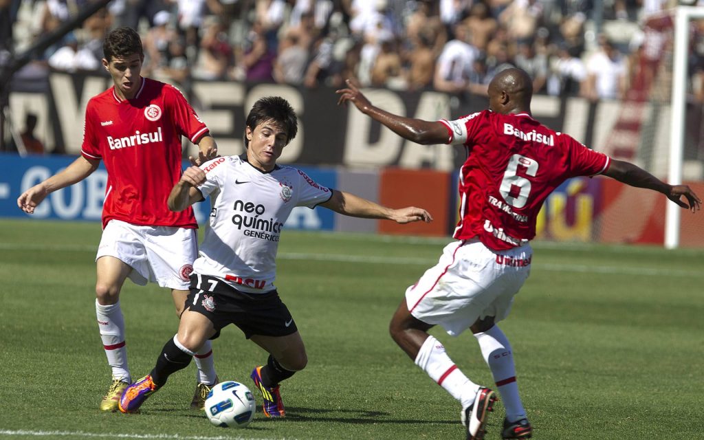 Oscar já atuou pelo Inter. Foto: IMAGO / Fotoarena