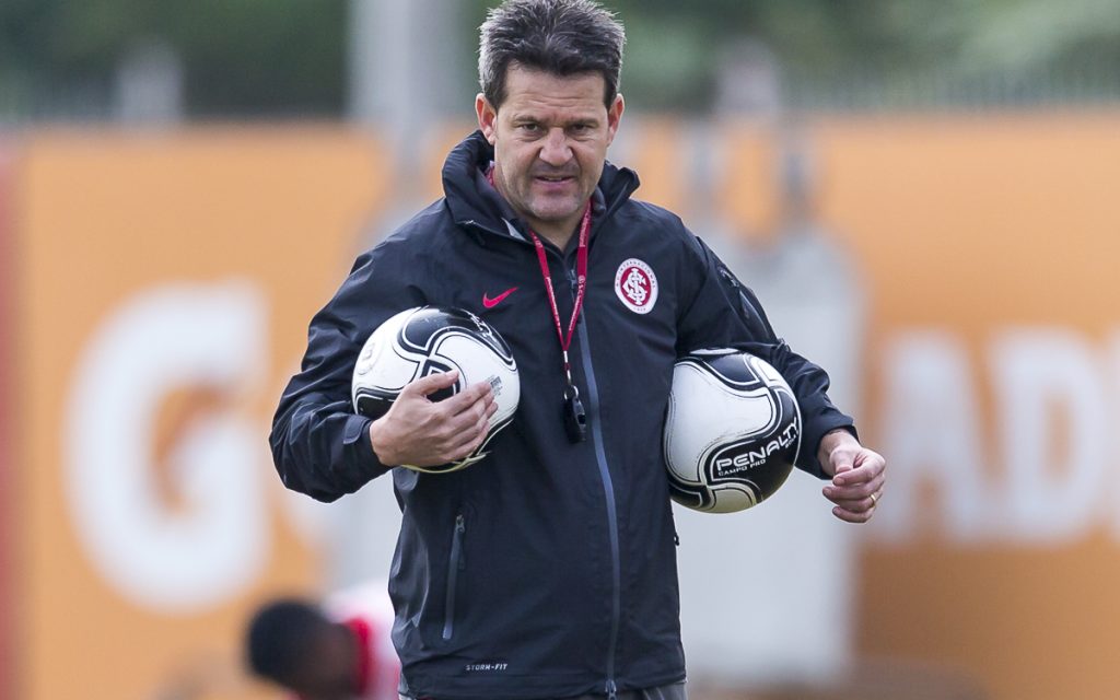 Argel já dirigiu o Inter. Foto:Jeferson Guareze/AGIF