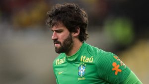 Alisson defendeu o Internacional. Foto: Thiago Ribeiro/AGIF