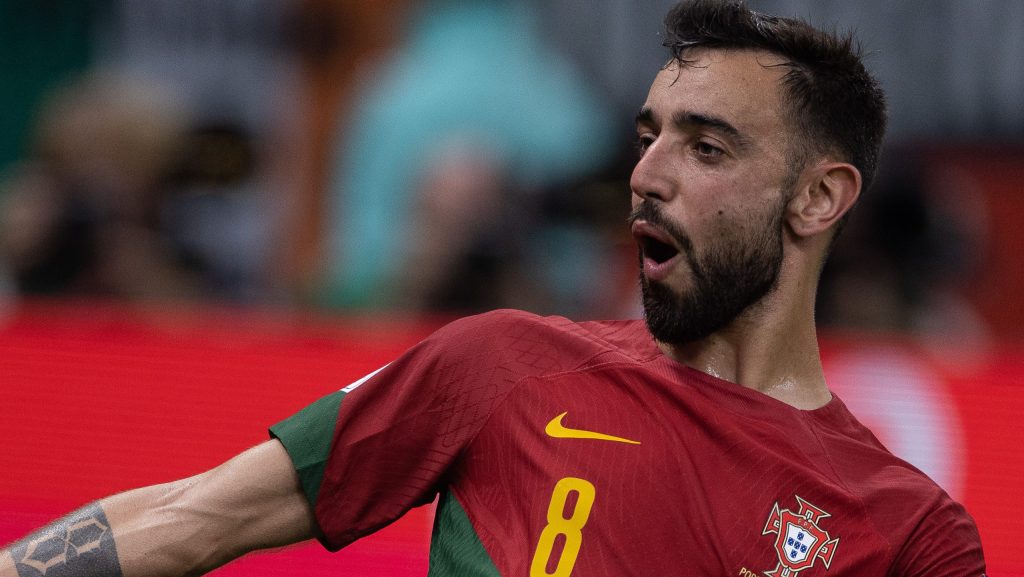 O Manchester United de Bruno Fernandes está interessado em jogador do Internacional. Foto: Pedro Martins/AGIF