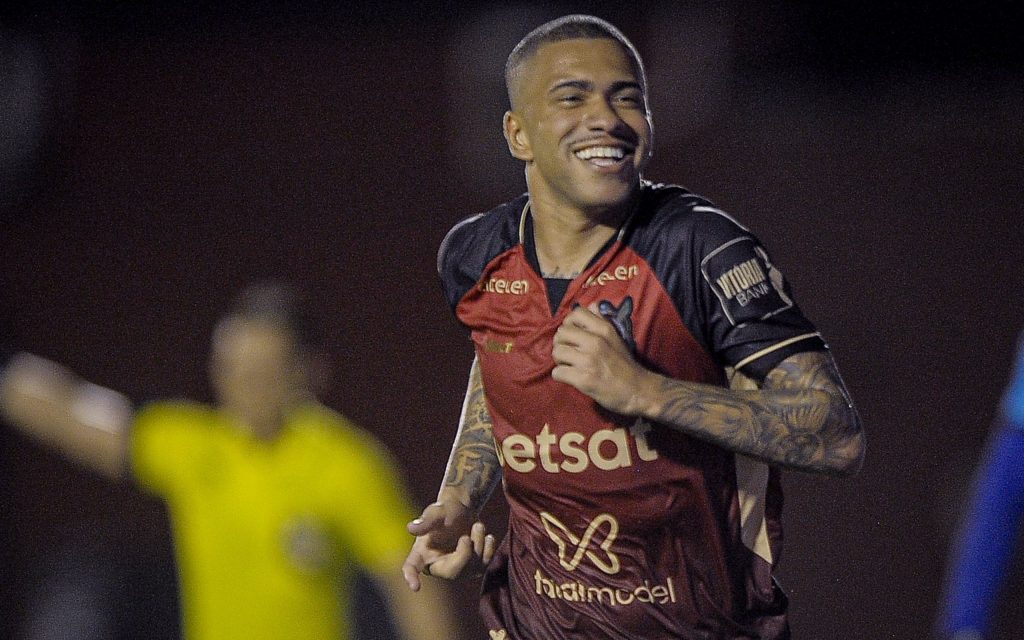 Lucas Esteves, do Vitória. Foto: Jhony Pinho/AGIF