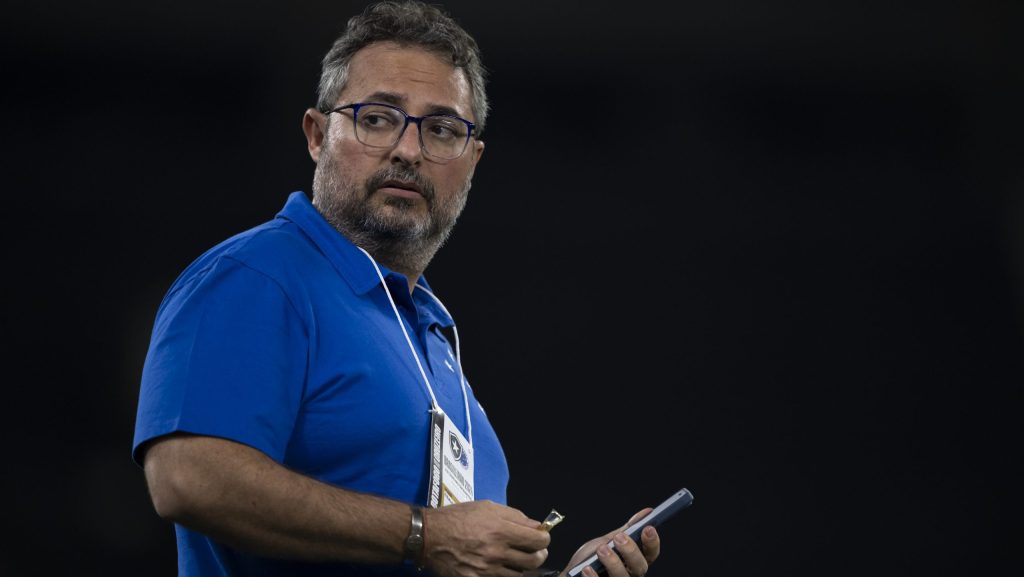 Alexandre Mattos pode perder reforço para o Internacional. Foto: Jorge Rodrigues/AGIF