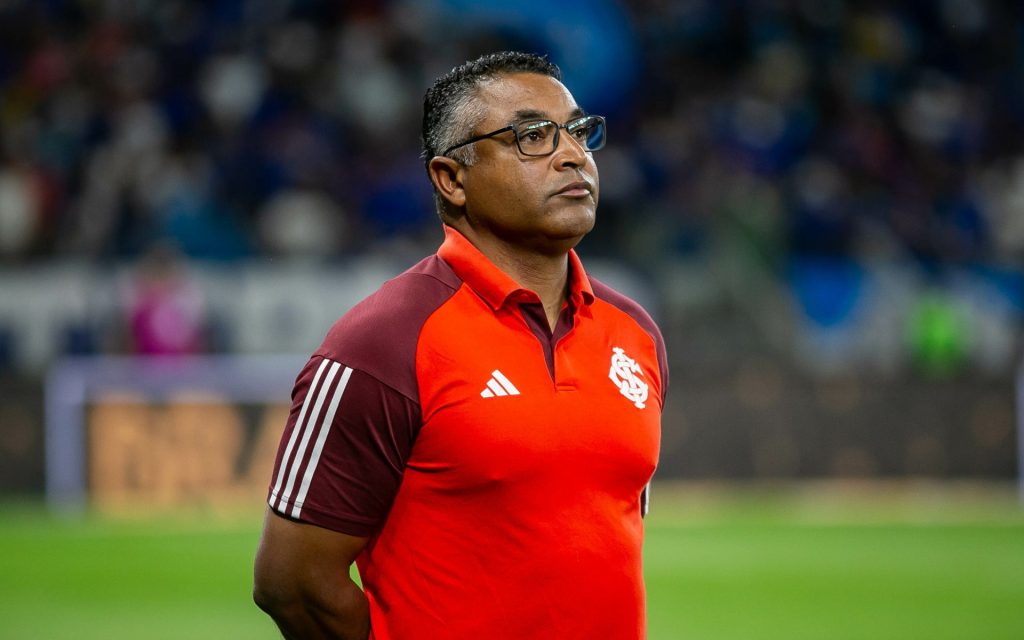 Roger Machado, do Internacional. Foto: Fernando Moreno/AGIF