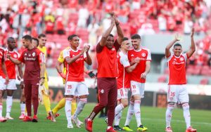 Roger Machado, do Internacional. Foto: Luiz Erbes/AGIF
