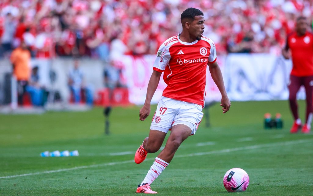 Gustavo Prado, do Internacional. Foto: Luiz Erbes/AGIF