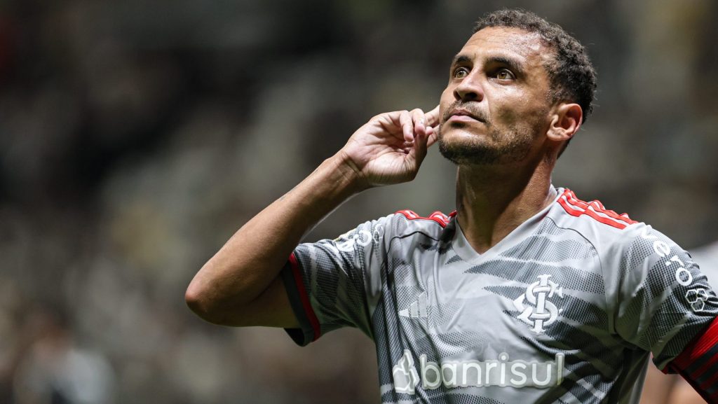 Alan Patrick, do Internacional. Foto: Gilson Lobo/AGIF