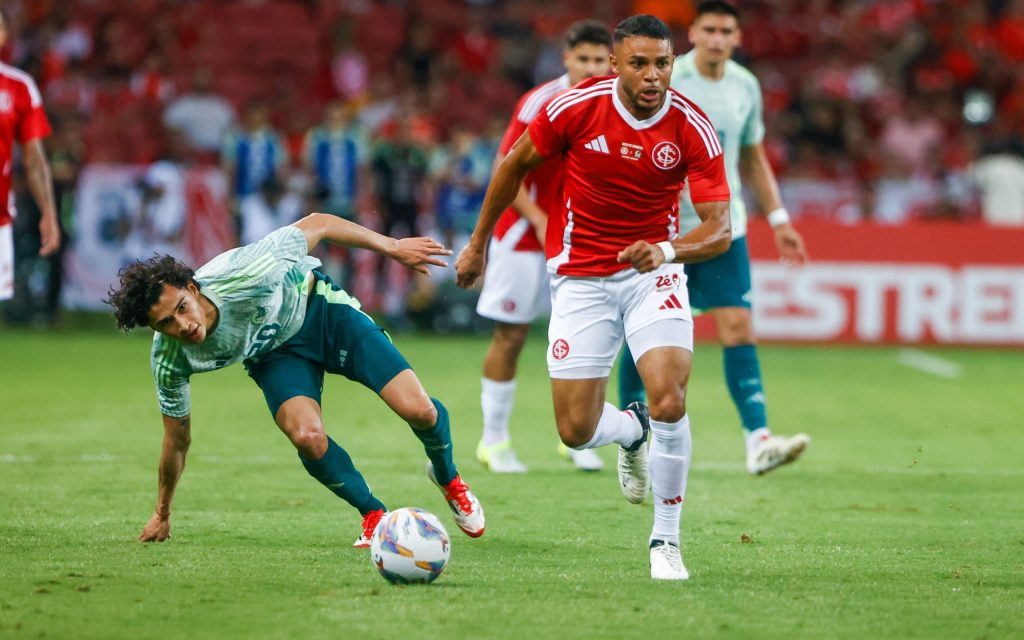 Wanderson deve ser concorrente de Vitinho no ataque. Foto: Luiz Erbes/AGIF