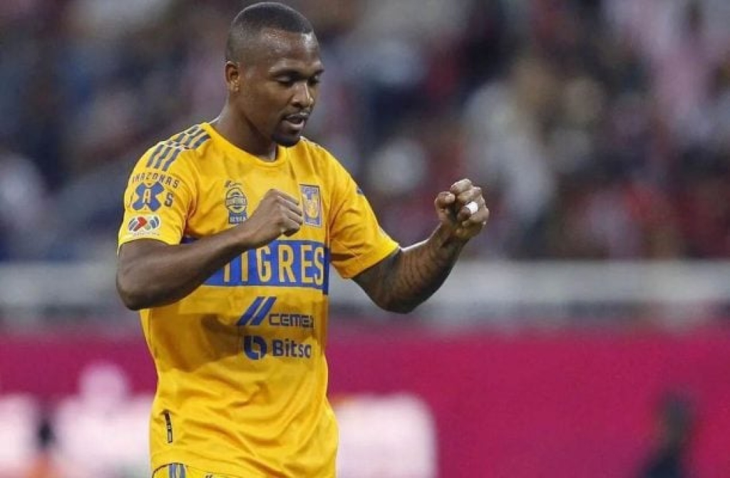 Samir com a camisa do Tigres. Foto: Divulgação Tigres