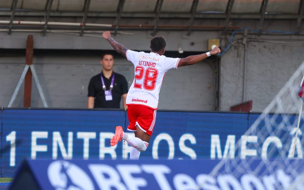 Internacional x Caxias: Vitinho marcou dois gols no jogo de ida. Foto: Ricardo Duarte/SCI