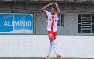 Vitinho vem se destacando. Foto: Ricardo Duarte/SCI