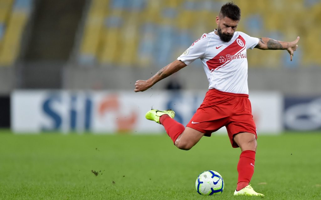 Sóbis quando atuava pelo Inter. Foto: Thiago Ribeiro/AGIF
