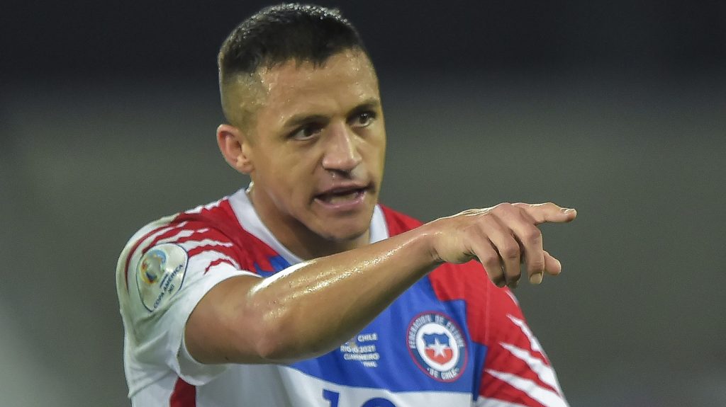 Atacante que atua com Alexis Sanchez interessa ao Internacional. Foto: Thiago Ribeiro/AGIF