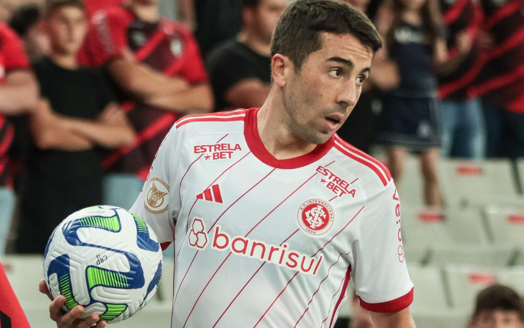 Carlos De Pena, pelo Inter. Foto: Robson Mafra/AGIF Internacional