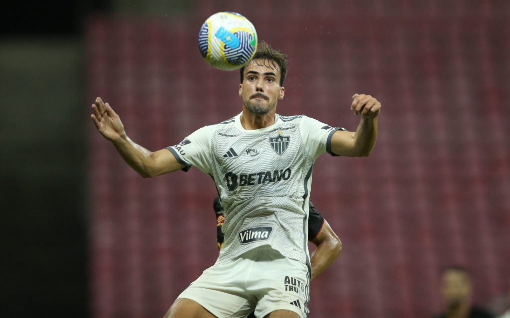 Igor Gomes pode chegar ao Inter. Foto: Marlon Costa/AGIF