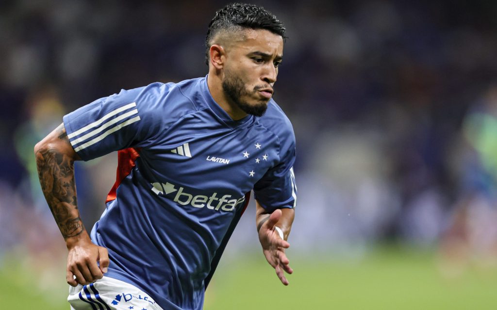 William defende o Cruzeiro. Foto: Gilson Lobo/AGIF Internacional