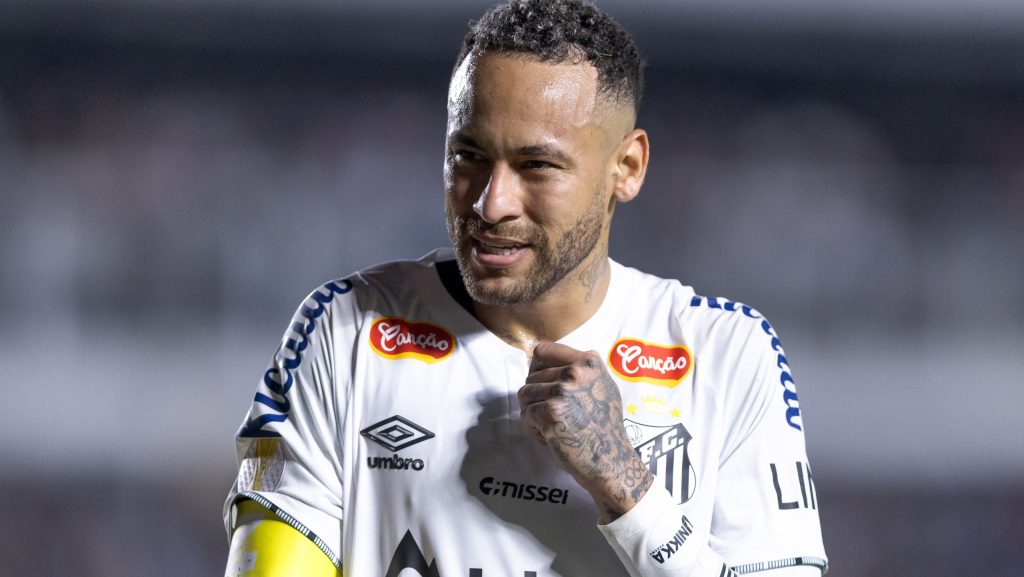 Internacional quer zagueiro que jogou com Neymar. Foto: Ettore Chiereguini/AGIF