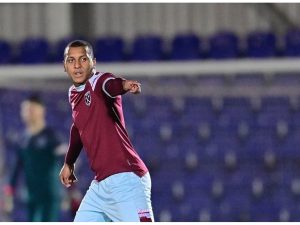Luizão, pelo West Ham. Foto: Reprodução