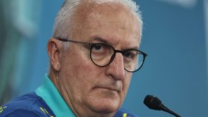 Volante do Internacional alfinetou Dorival. Foto: Fernando Torres/AGIF