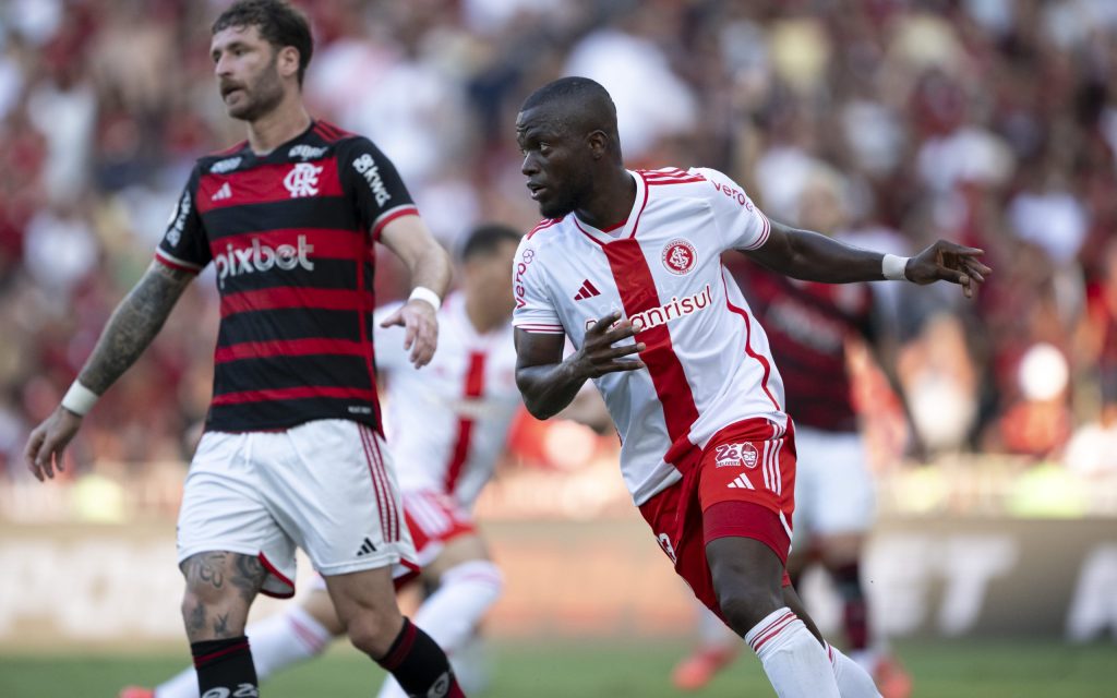 Inter de Enner Valencia contra o Flamengo. Foto: Jorge Rodrigues/AGIF