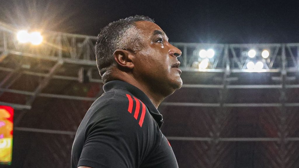 Roger Machado, do Internacional. Foto: Maxi Franzoi/AGIF