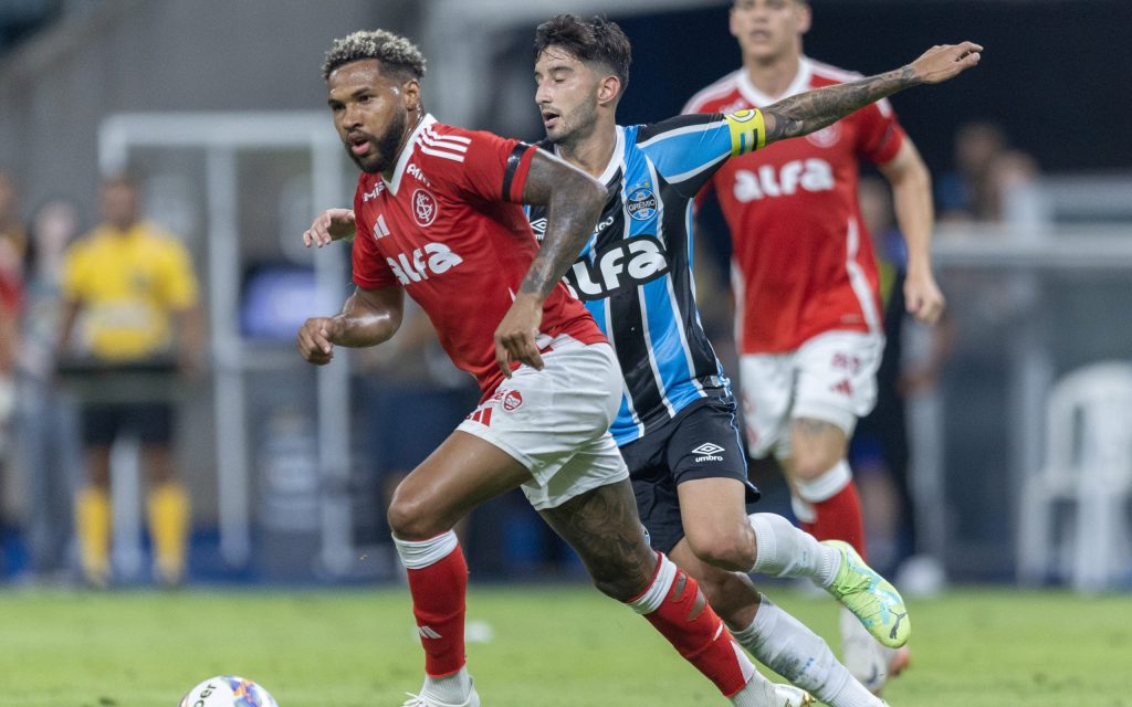 Wesley em ação no Gre-Nal. Foto: Liamara Polli/AGIF
