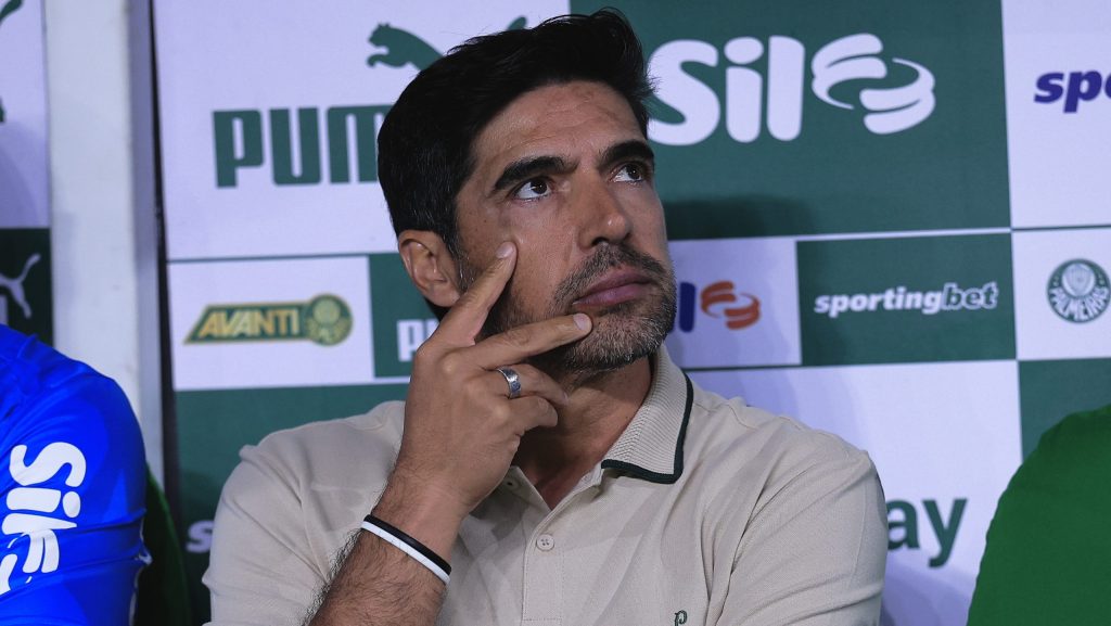 Abel Ferreira citou o Internacional. Foto: Ettore Chiereguini/AGIF