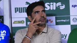 Abel Ferreira citou o Internacional. Foto: Ettore Chiereguini/AGIF