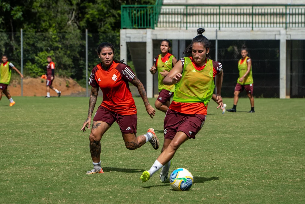 Gurias Coloradas em treino. Foto Reprodução SCI