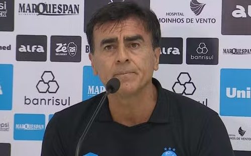 Treinador do Grêmio em coletiva. Foto: Reprodução/RBS TV